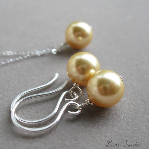 Bride in Pearls - necklace and earring set in gold, custom colors available
