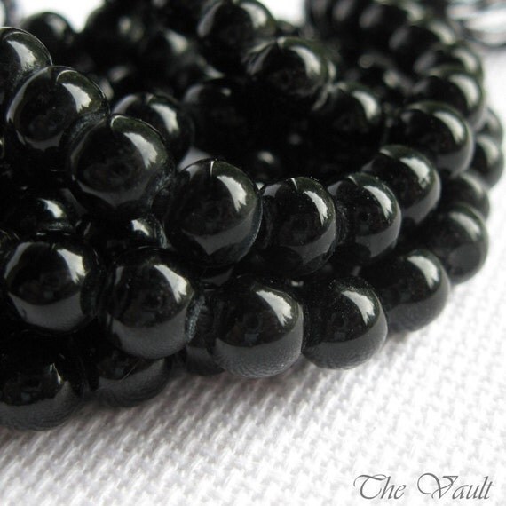 Blackstone 6-7mm rounds - full strand (destash)