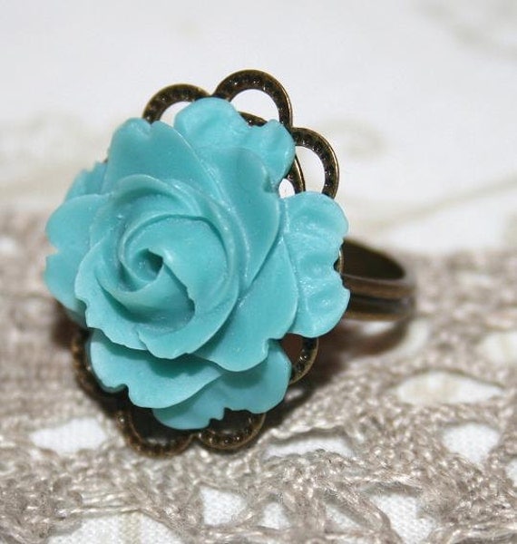 Teal green Ring Adorable Rose Ring Vintage Romance wedding Lace filigree 