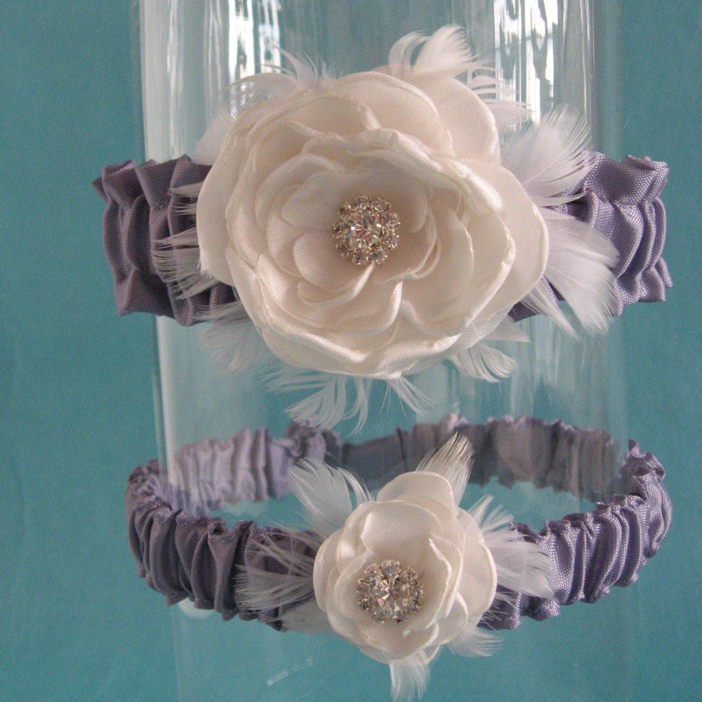ivory and lavender wedding centerpiece
