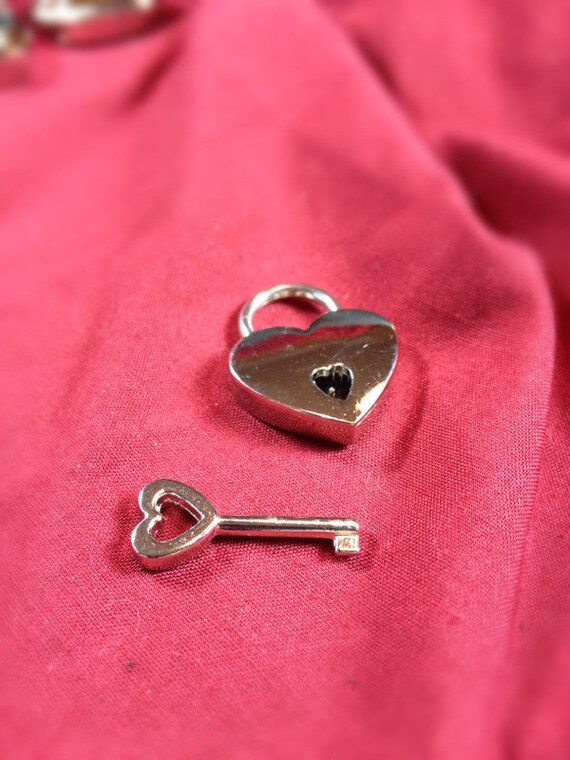 Small Heart-shaped Nickel Plated Working Padlock