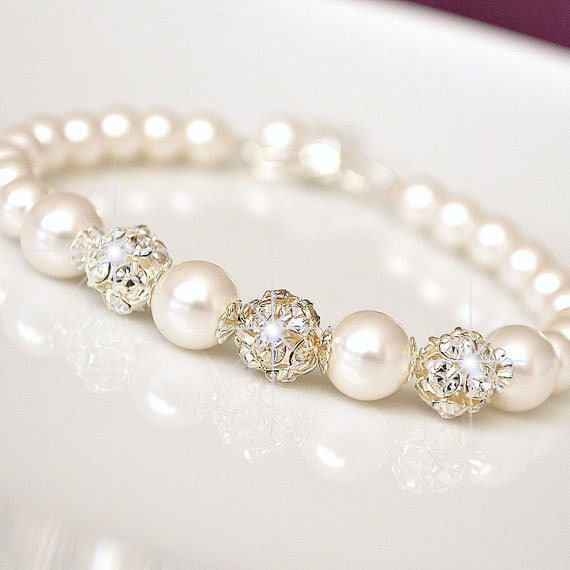 Bridal Bracelet, Rhinestone Pearl Wedding Bracelet. White Pearl Bracelet for the Bride. Bridesmaid Bracelet. Wedding Jewellery