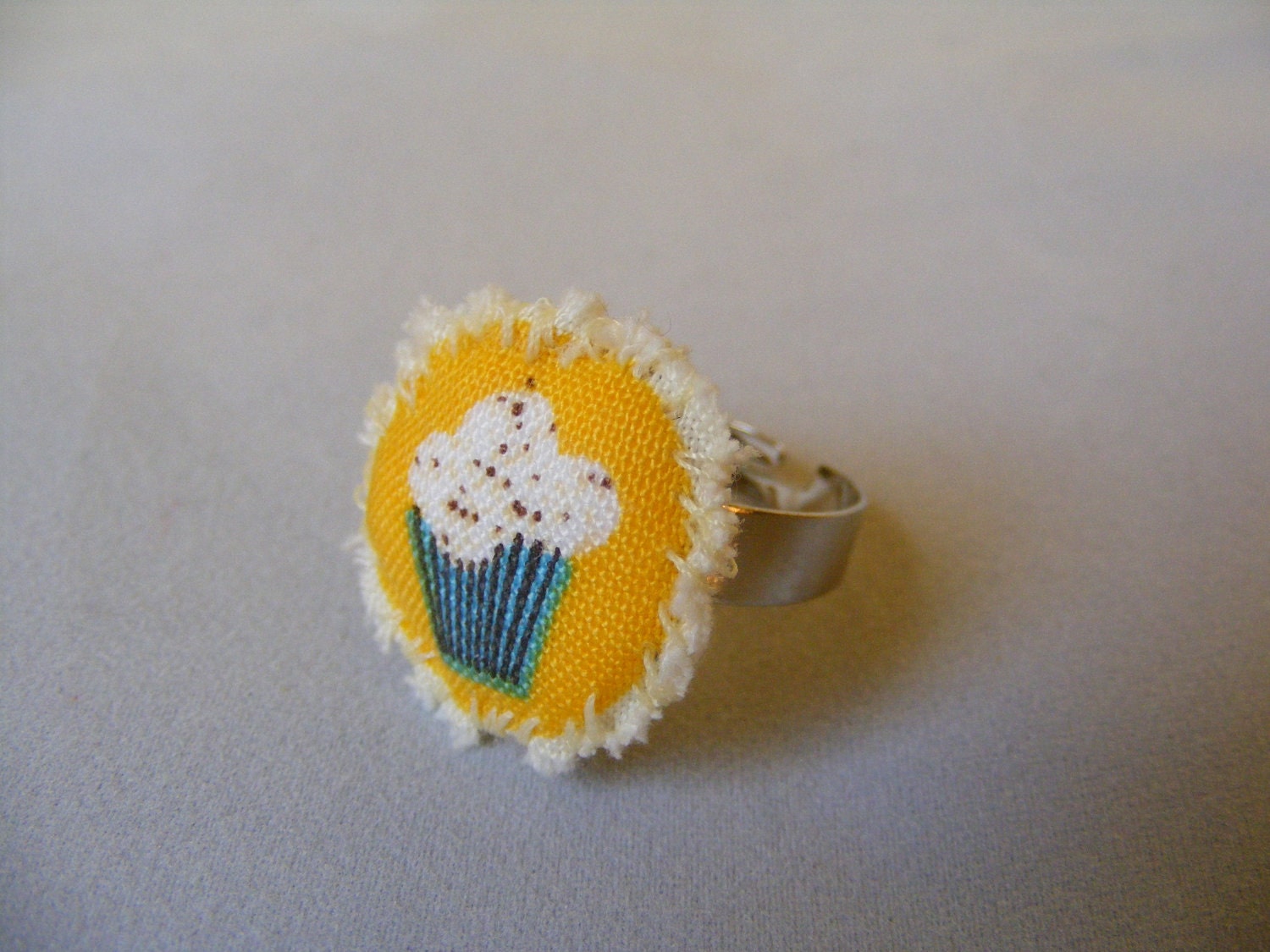 Ring Cupcake Pillow