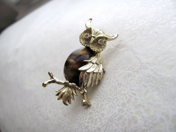 Vintage gold owl brooch designed and signed by Gerry
