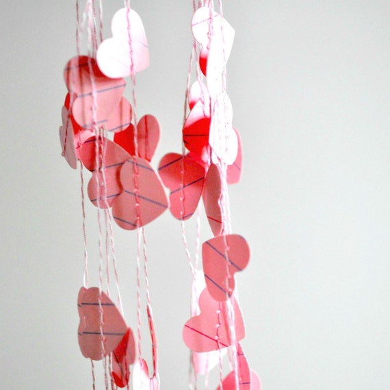 Tiny Hearts Paper Garland Pink