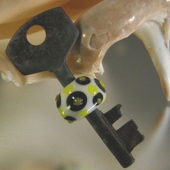KILLERBEEDZ1 - Just Fun - Skeleton Key With Bead