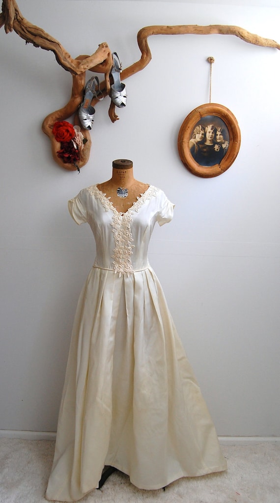 Vintage 1950s Wedding Dress 50s Ball Gown The Cecile