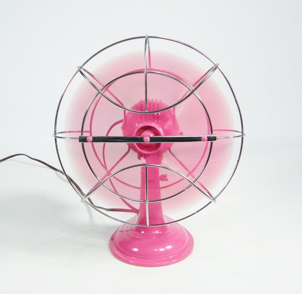 Vintage pink Electric Fan / oscillating