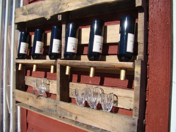 Estante del vino reciclado