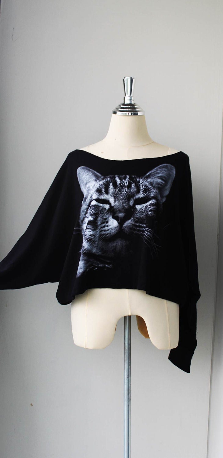 The Sleeping cat  Pullover Oversize style    Bat Style Half Body In Black sweater