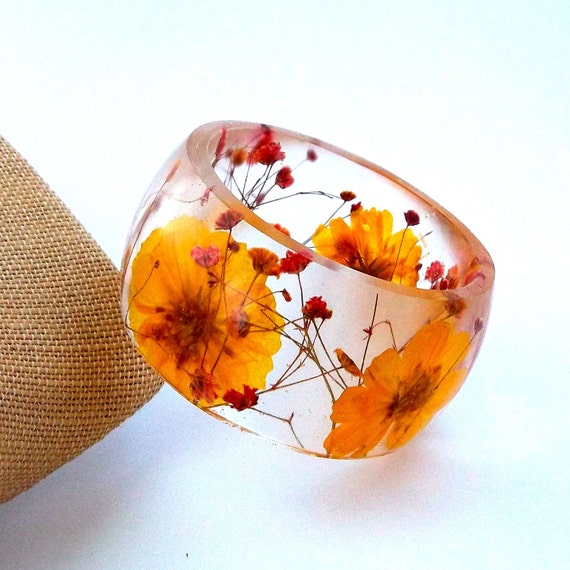 Size XL Botanical Resin Bangle.  Yellow and Red Pressed Flower  Bracelet.  Plus Size Bangle with Real Flowers.  Cosmos and Baby's Breath