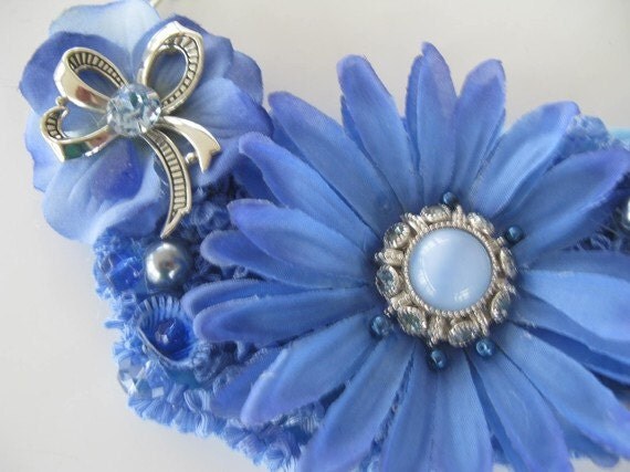 Blue Bib Seaglass Necklace floral vintage