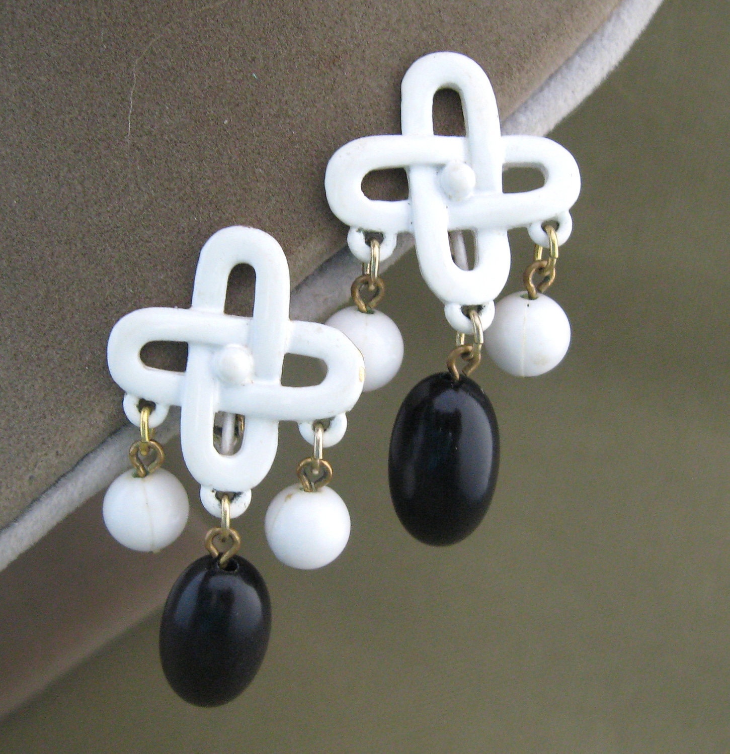 Nautical Vintage Monet White Bead Necklace Earrings Set