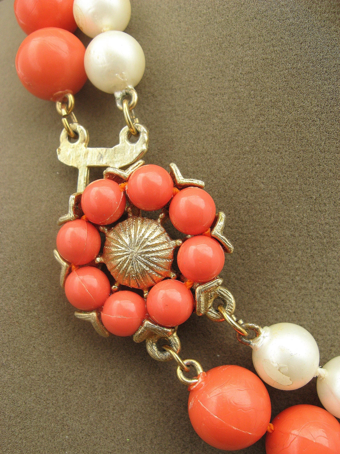 Coral White Vintage Bead Necklace Set