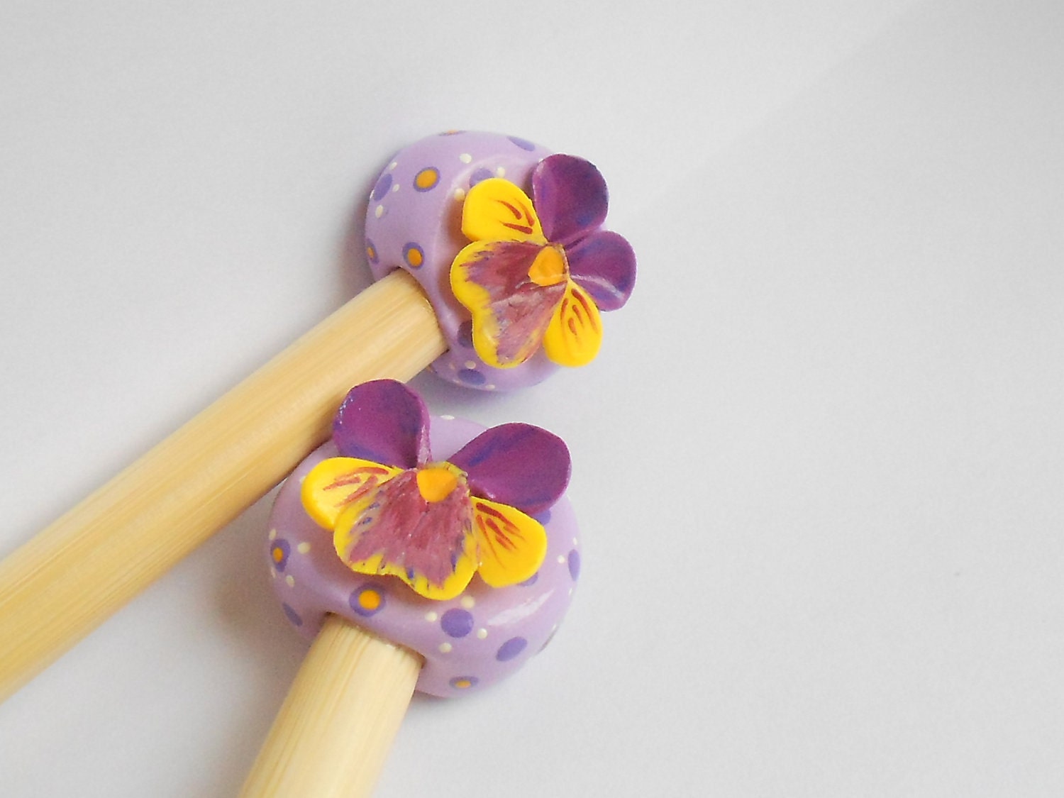 Mother's Day Pansies Knitting Needles