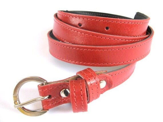 HOT RED Skinny leather belt