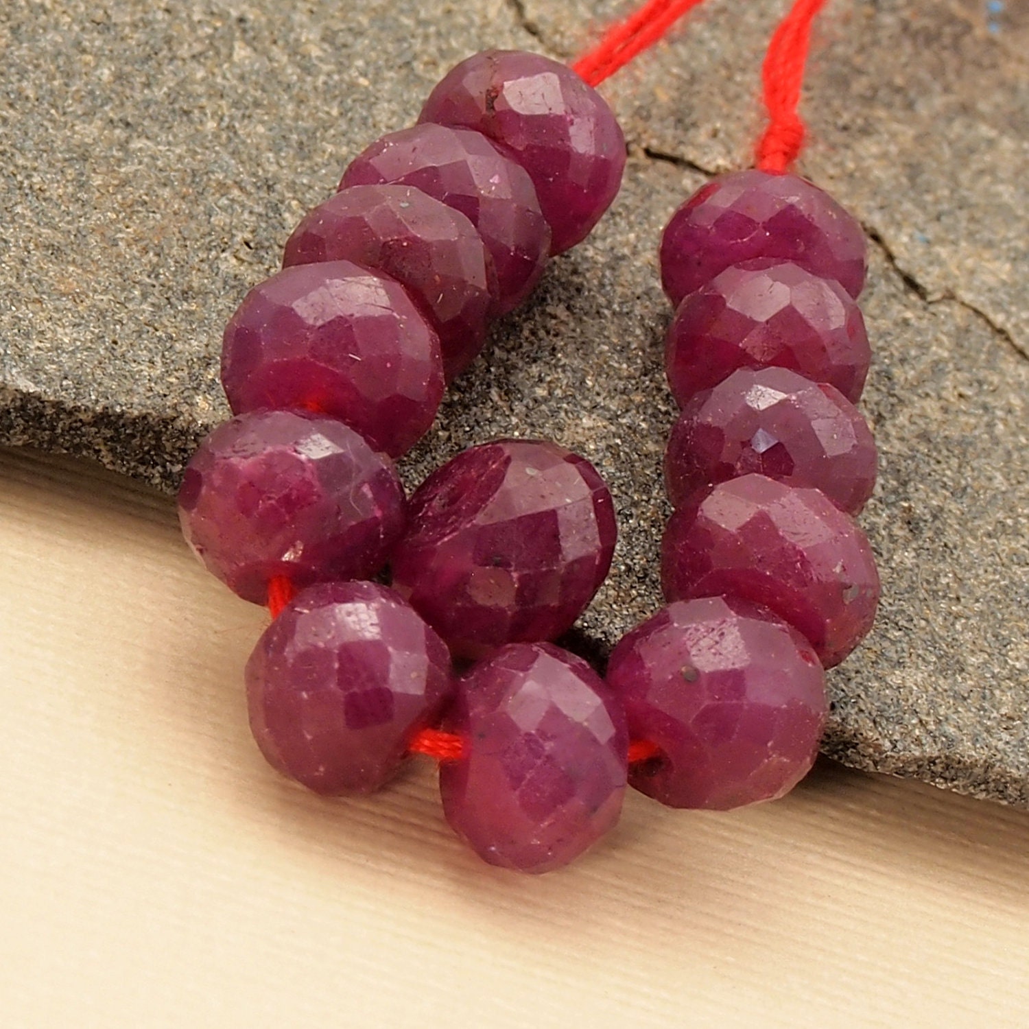 6mm Ruby faceted rondels (13 beads) 32.0 ctw 021012E
