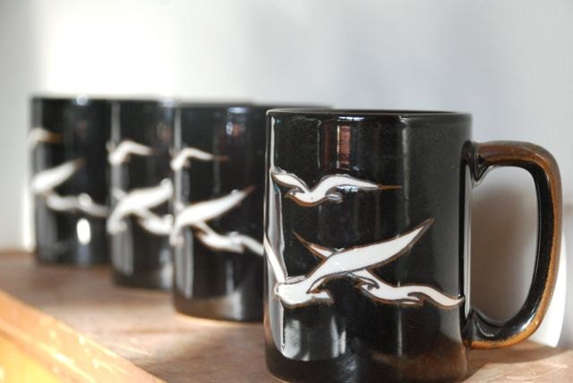 Awesome Vintage Seagull Mugs, Set of Four