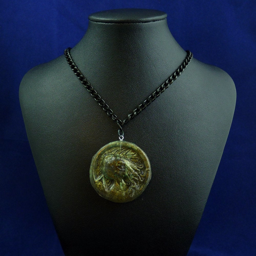 Green Resin Cthulhu Cameo Necklace - Polymer Clay Lovecraft Jewelry