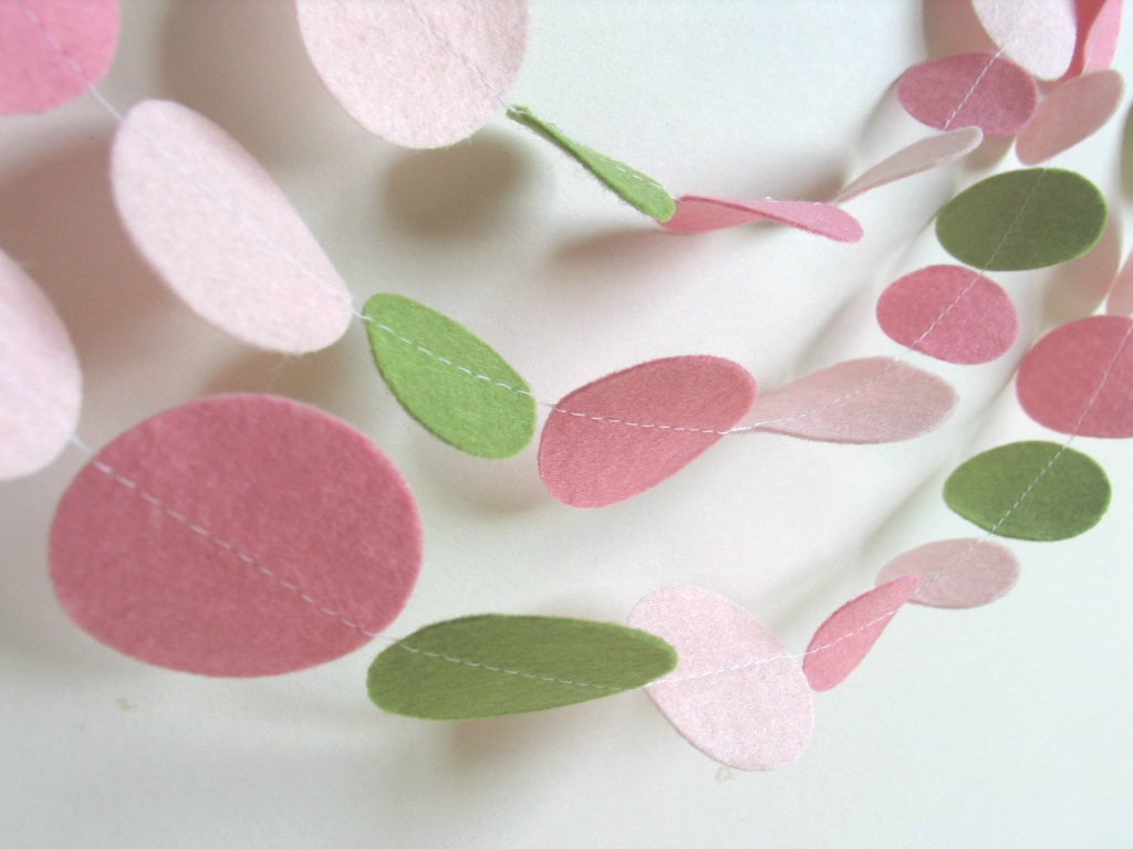SPECIAL OFFER...3 x 10ft WATERMELON Felt Circle Garlands in Pink and Green - Approx 30ft - Felt Streamer / Bunting/ Party Decor/ Home Decor - jellybeanstudio SPECIAL OFFER...3 x 10ft WATERMELON Felt Circle Garlands in Pink and Green - Approx 30ft - Felt Streamer / Bunting/ Party Decor/ Home Decor - jellybeanstudio