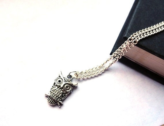 Owl necklace in Tibetan silver ... hoot, hoot