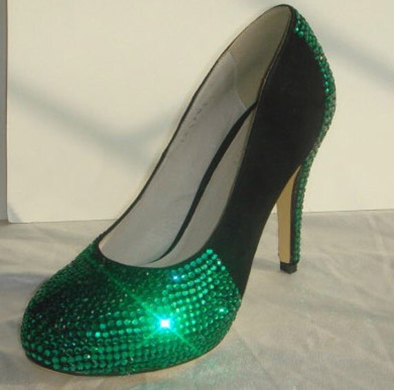 Luxurious Swarovski rhinestone decorated green shoes for wedding or party