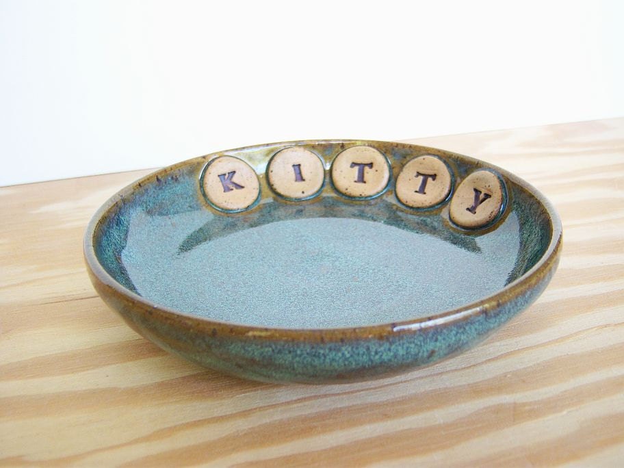 Stoneware Kitty Dish in Sea Mist Glaze