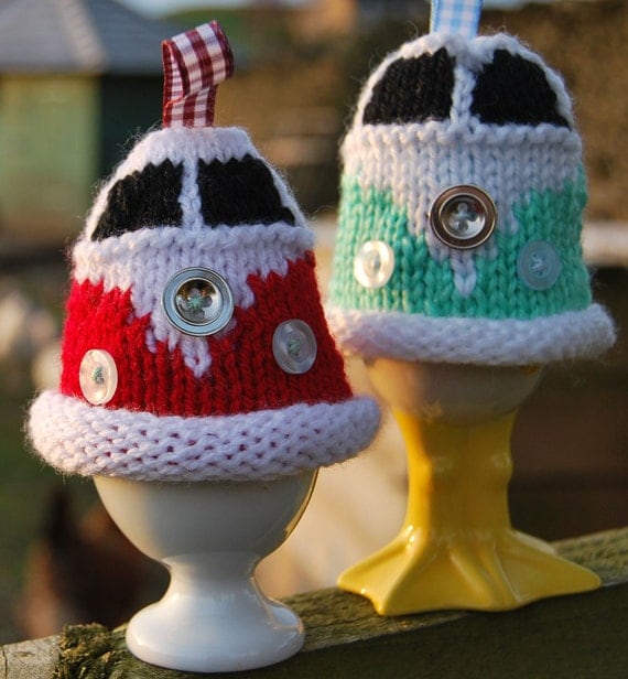Knitting Pattern - Knit a Campervan Egg Cosy (VW, Bus, Kombi, Microbus), perfect gift for Easter.