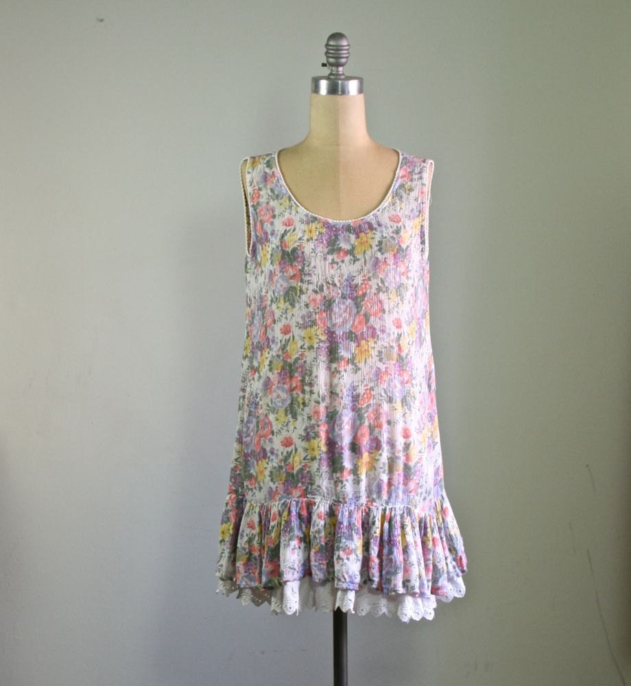 Pastel floral babydoll dress / grunge / garden party / eyelet lace / ruffle