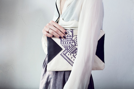 Geometrical Illusion Printed  Leather Pouch  Lavender