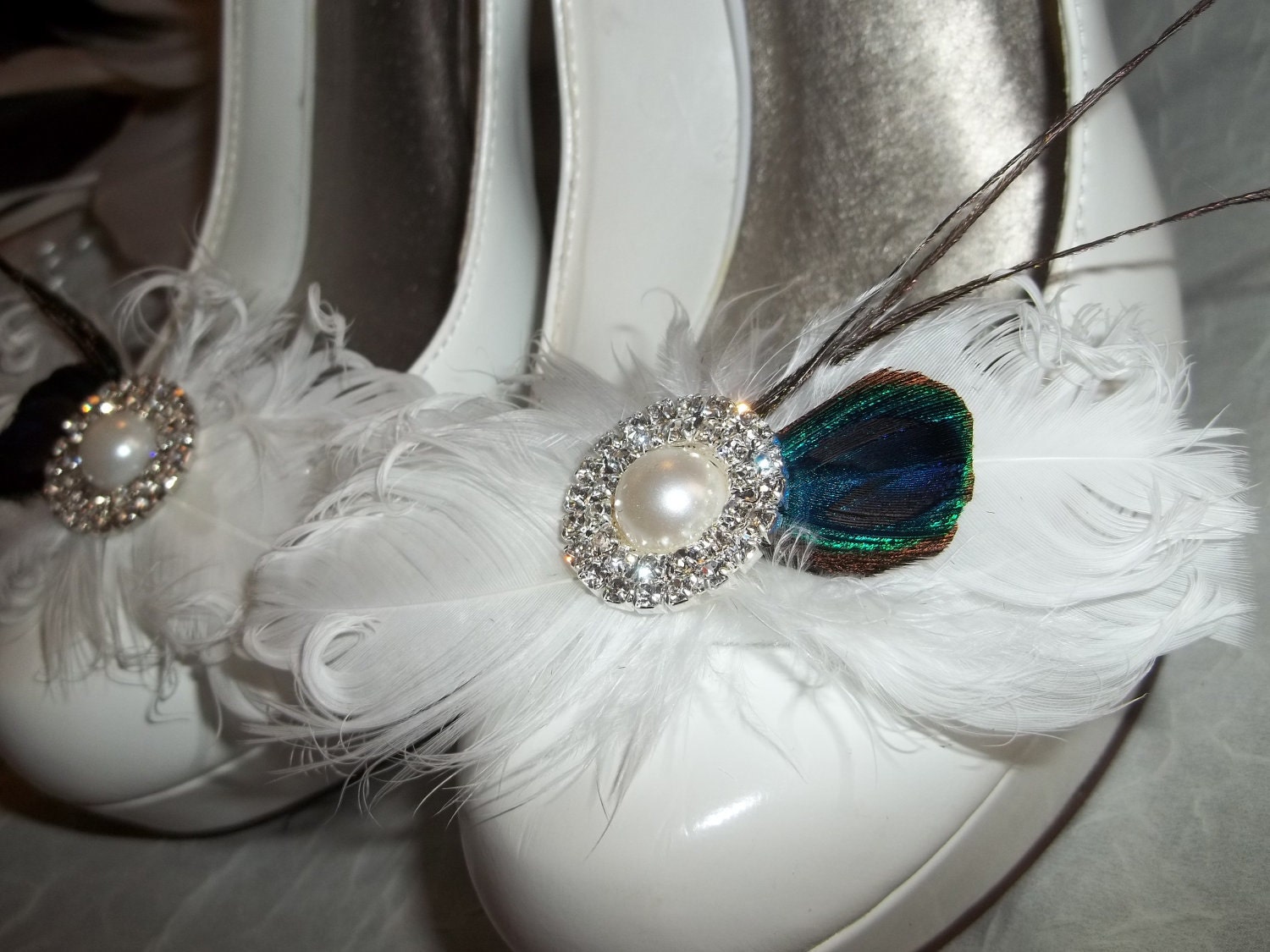 Shoe Clips Peacock White Feathered Bridal Shoe Clips set of 2 Sparkling 