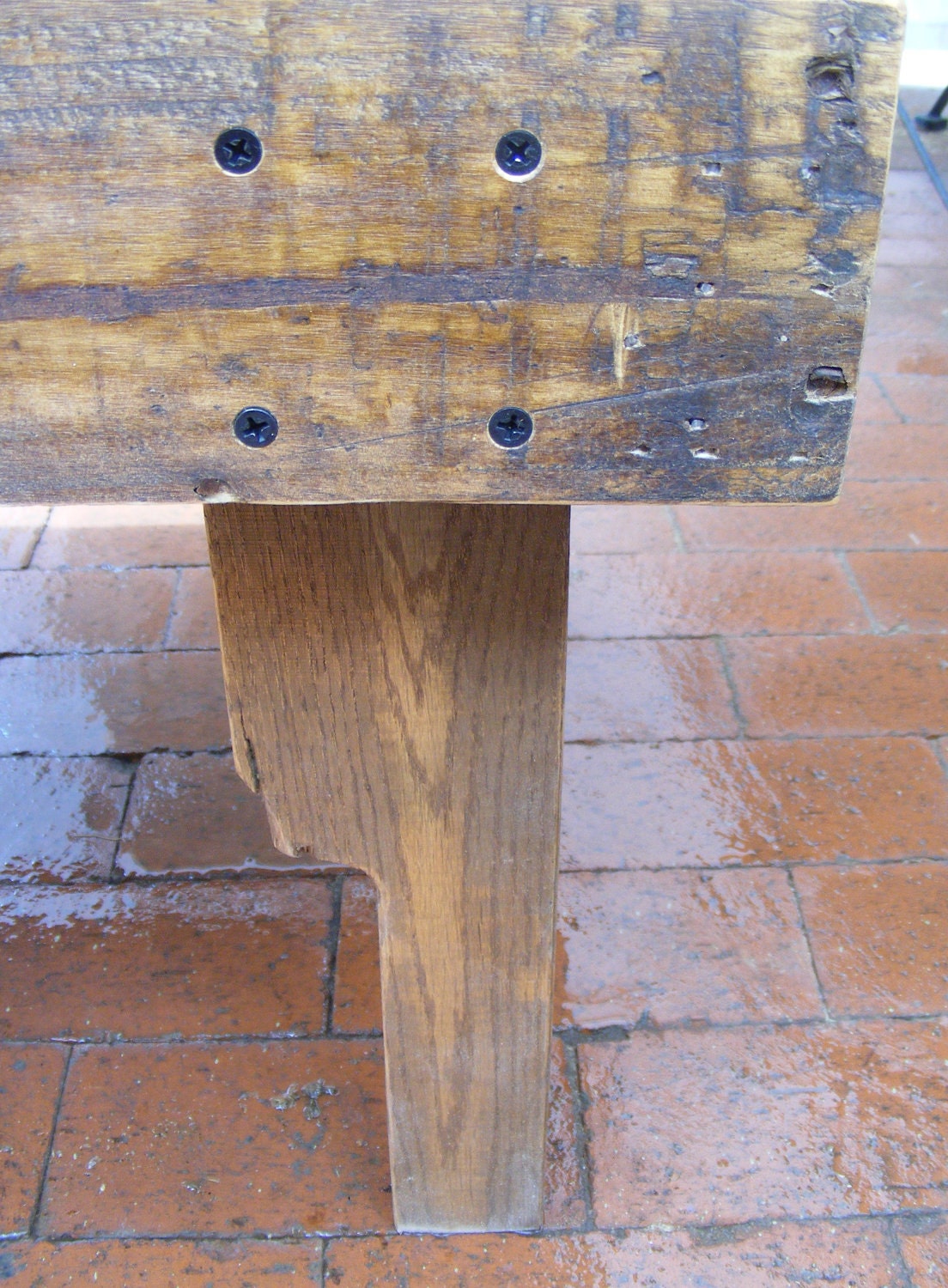 A LA VENTA. Rústico Fin de madera reciclada de Mesa lateral Mesa 23 "x23" x17 "de alto. Uso al aire libre o bajo techo