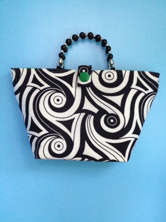 Mod Black and White Swirl Vintage Fabric Purse with Kelly Green Lining 