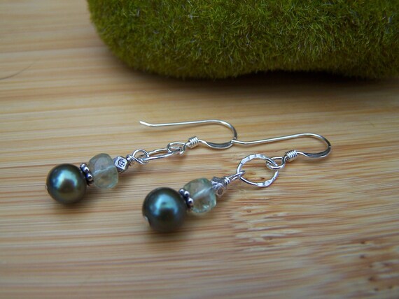 Green Pearl Earrings Preview 1
