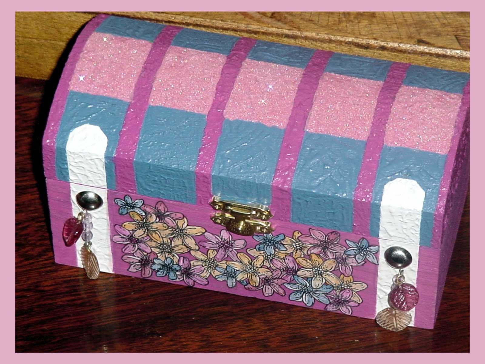 Girl's Miniature Treasure Box