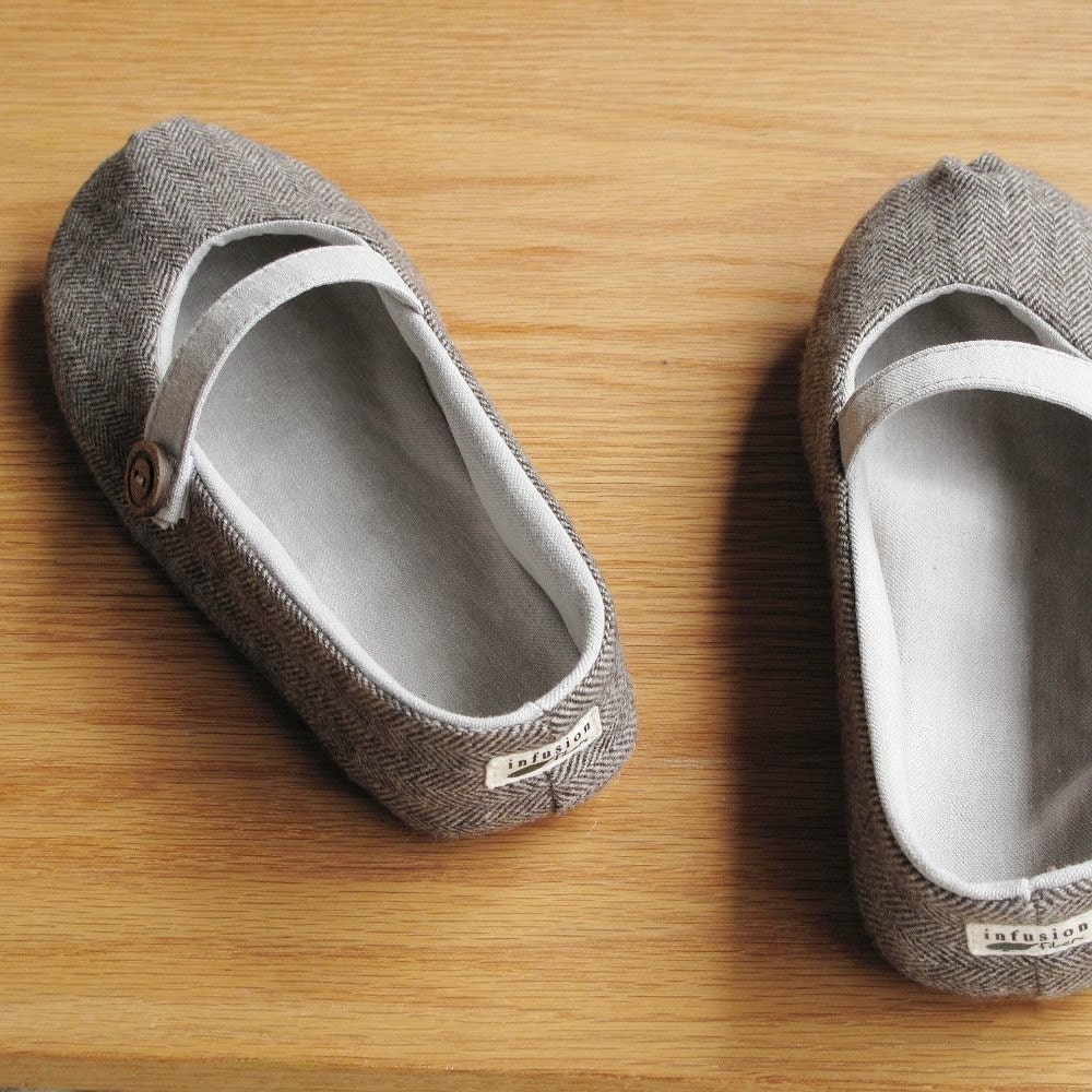 Eco Toes in Herringbone Wool. LAST PAIR. 5-5.5
