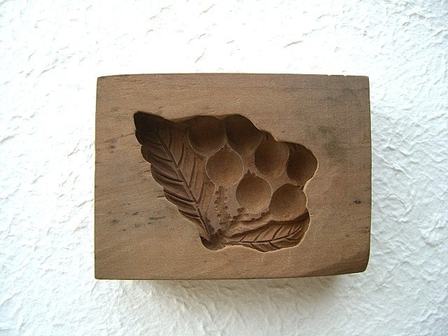 Vintage Japanese Kashigata Sweets Mold -  Lily Of The Valley