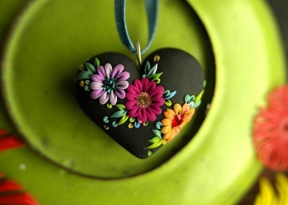 sweet mexican embroidery - vintage inspired heart pendant