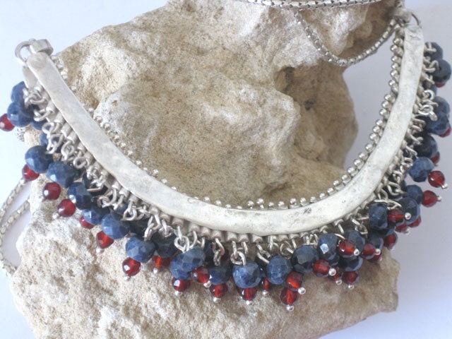 sapphire necklace with red agate facetted beads