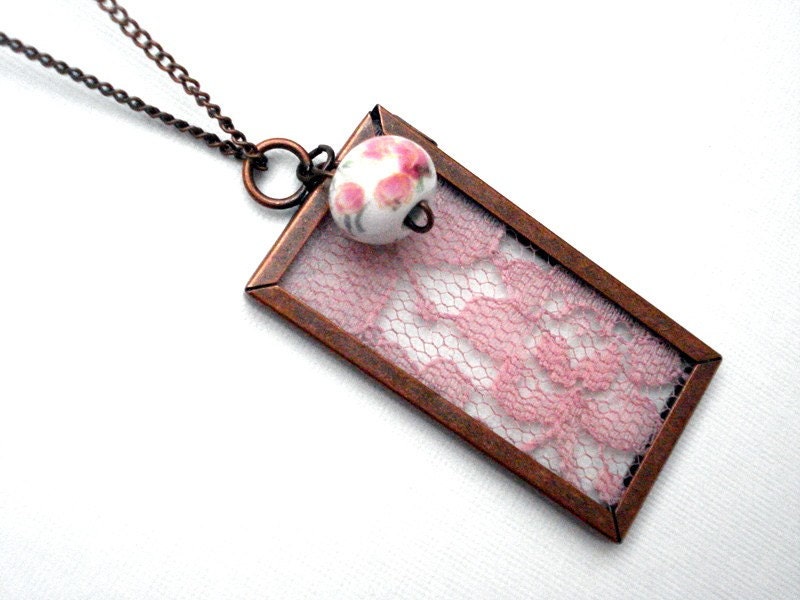 Picture Perfect - Framed Vintage Lace Necklace