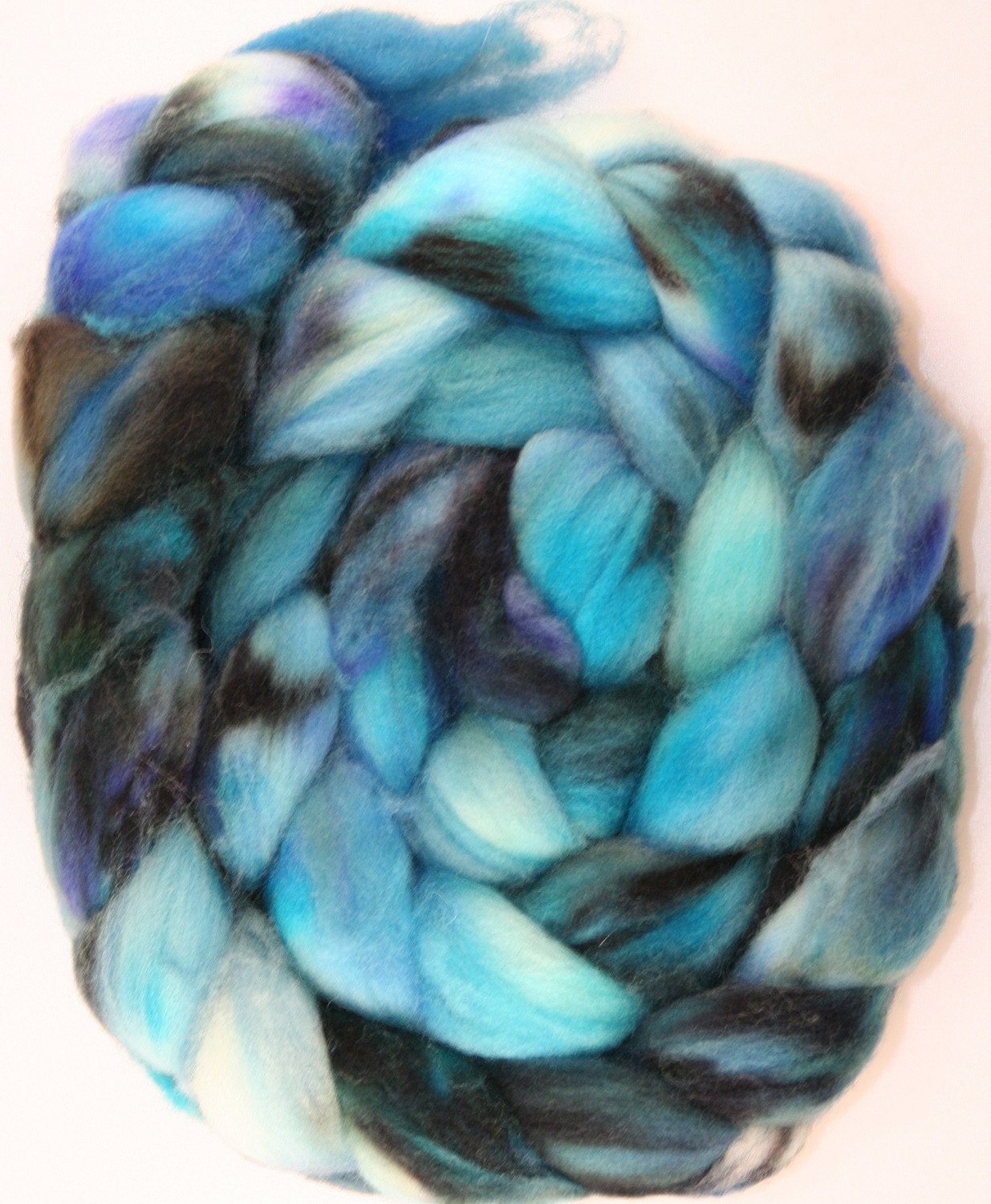 Officer Dibbe - hand dyed Superwash Merino roving