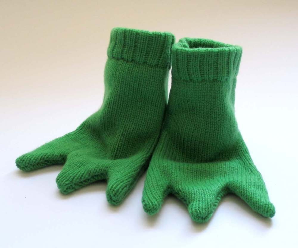 Baby Frog Feet Booties, Handmade and Knitted