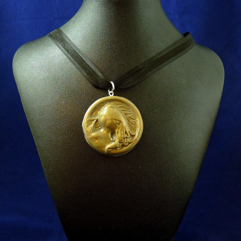 Gray Cthulhu Cameo Necklace - Handmade Polymer Clay Jewelry