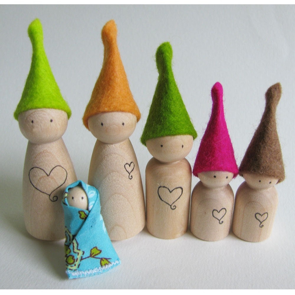 Waldorf toy - Tiny wood waldorf elf