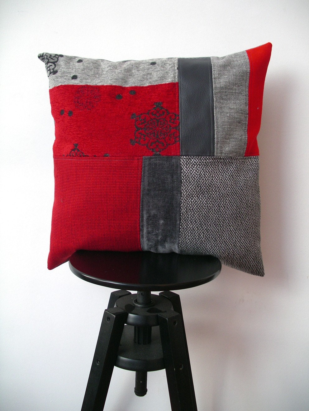 Pillow Cover / 19.7" / Red and Grey