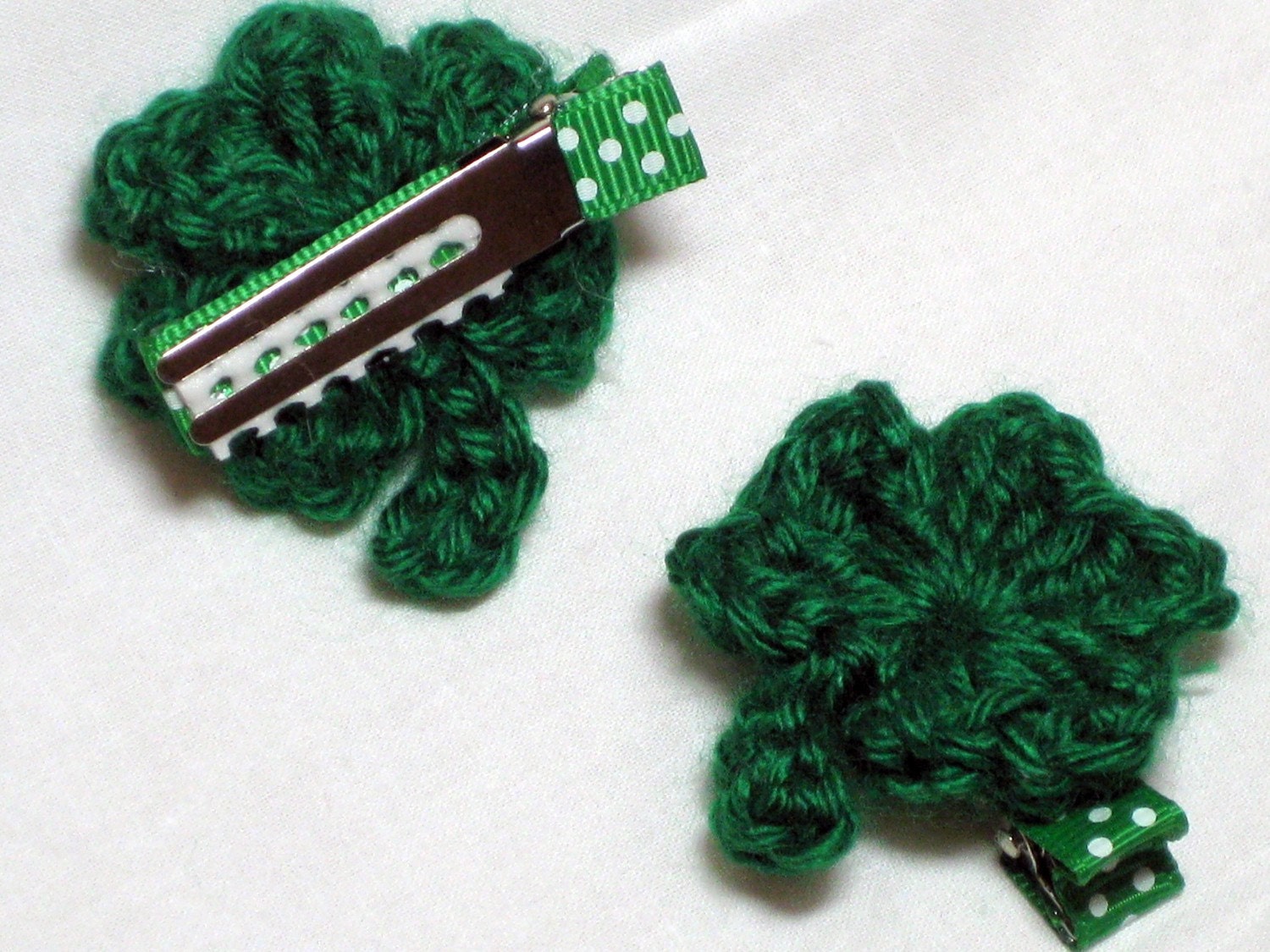 Crocheted Hair Clippie hair clip hair bow pair - green shamrocks by hamburke