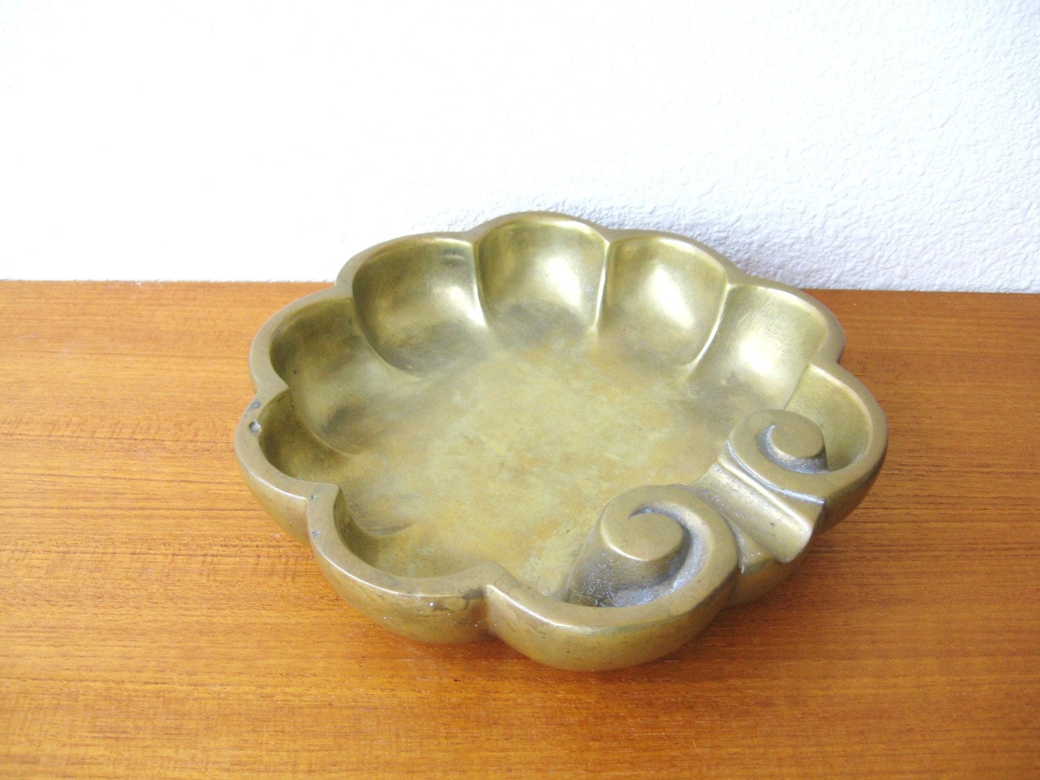 Hollywood Regency BRONZE Shell Shaped TRAY DISH