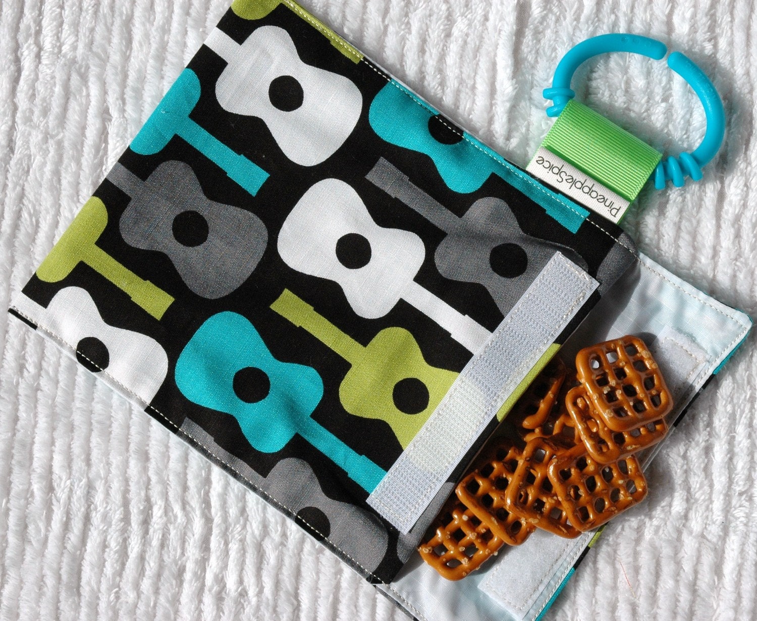 Traveling snack bag in groovy guitars   GREAT for kids or the office