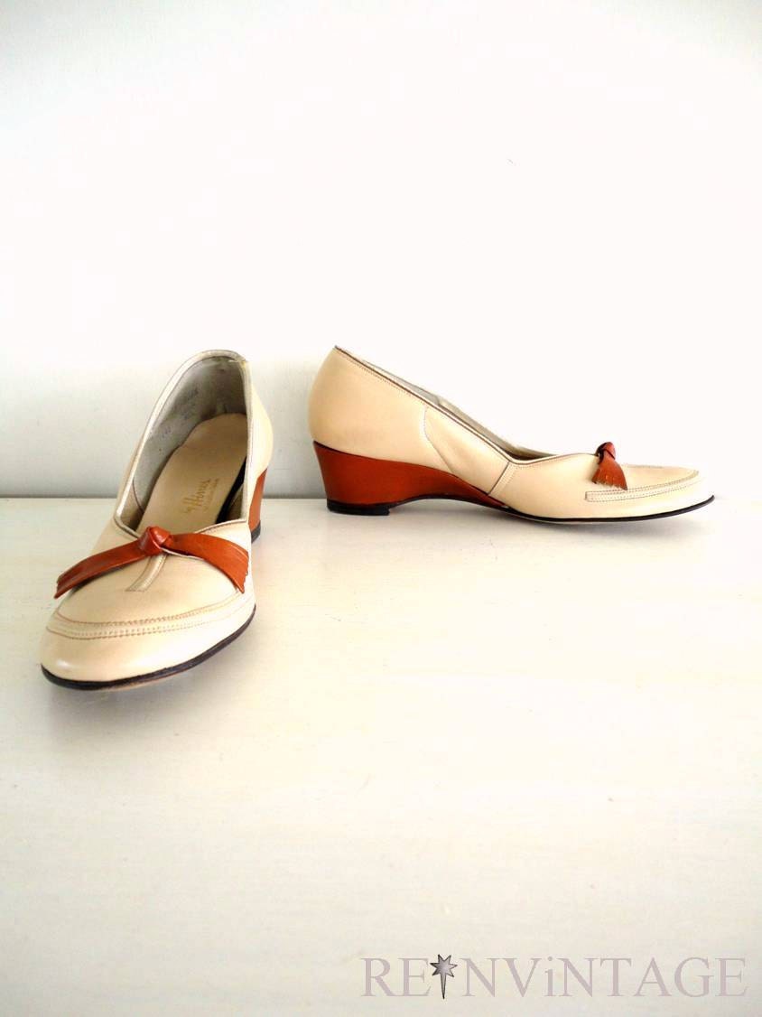 vintage 1960s shoes  : butterscotch deadstock 60s wedge heels