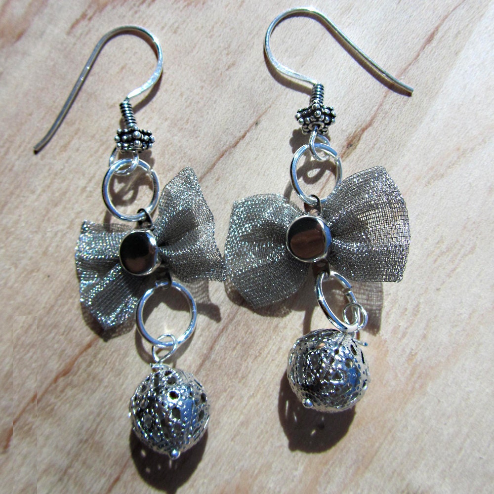Silver Mesh Bow earrings